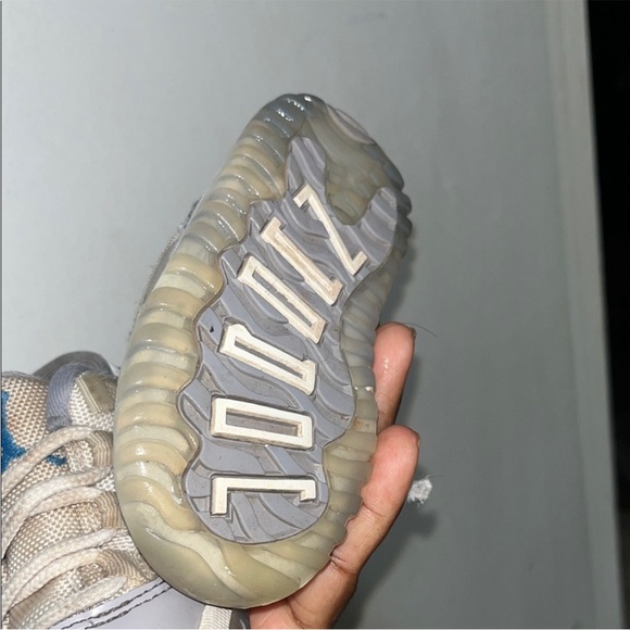 Jordan Kids' Gray and Light Blue Sneakers - Picture 4 of 5